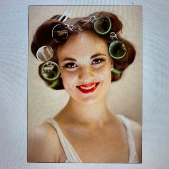 Don't let today be a waste of hair and makeup🫦 - Picture 14 of 14